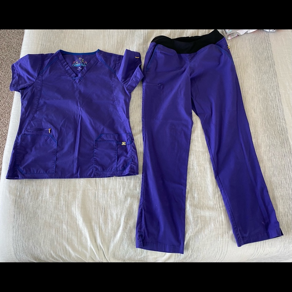 Wonder Wink Scrubs
